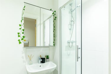 1 bed studio, 132-134 London Road, Basford, Newcastle under Lyme, ST51LZ - Image 3